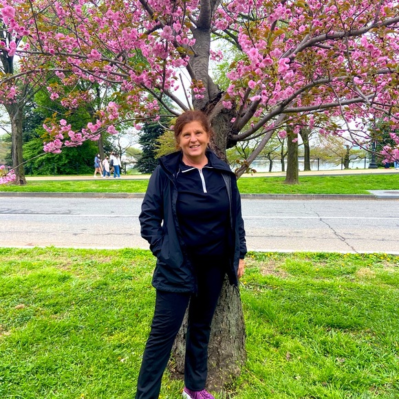 Meet your Posher, Shari - Picture 1 of 1